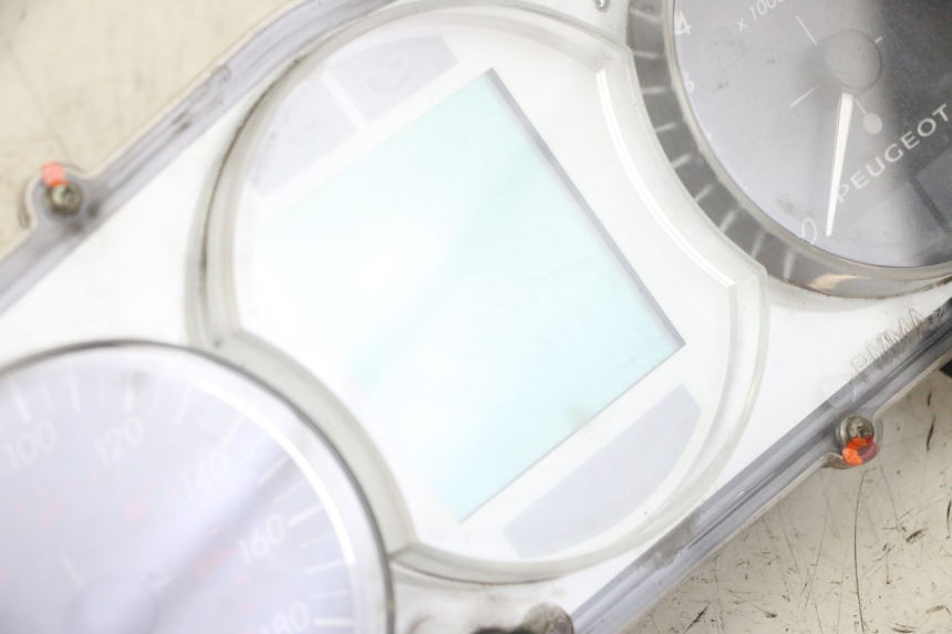 photo de TACHOMETER  PEUGEOT SATELIS 125 (2013 - 2018) - Weitere Ansicht des Artikels