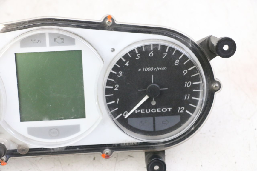 photo de TACHOMETER  PEUGEOT SATELIS 125 (2013 - 2018) - Charakteristische Merkmale