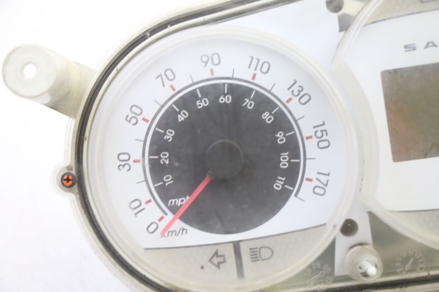 photo de TACHOMETER  PEUGEOT SATELIS 250 (2006 - 2012) - Detailansicht des Bauteils