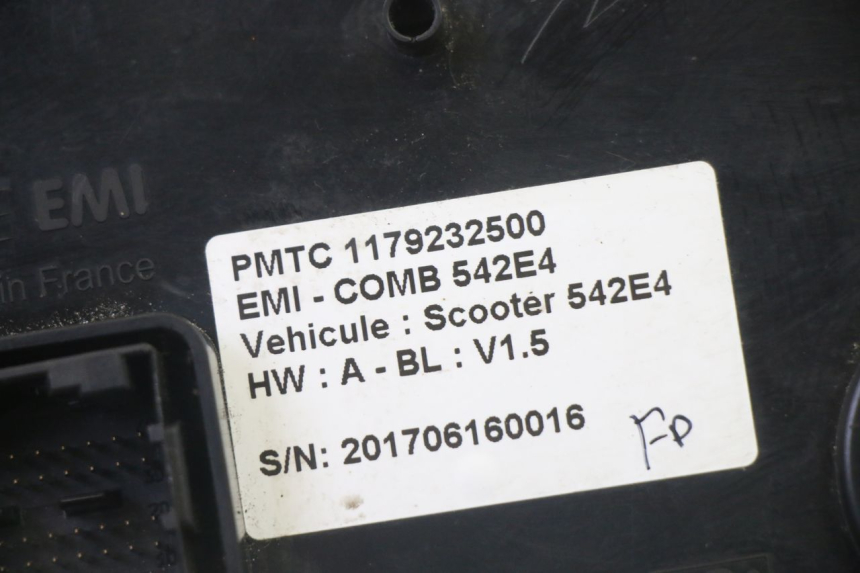 photo de TACHOMETER  PEUGEOT SATELIS 125 (2013 - 2018) - Charakteristische Merkmale