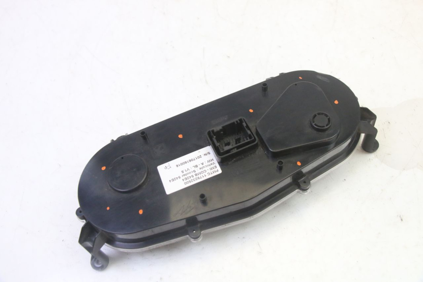 photo de TACHOMETER  PEUGEOT SATELIS 125 (2013 - 2018) - Kennzeichnungen und Originalreferenzen