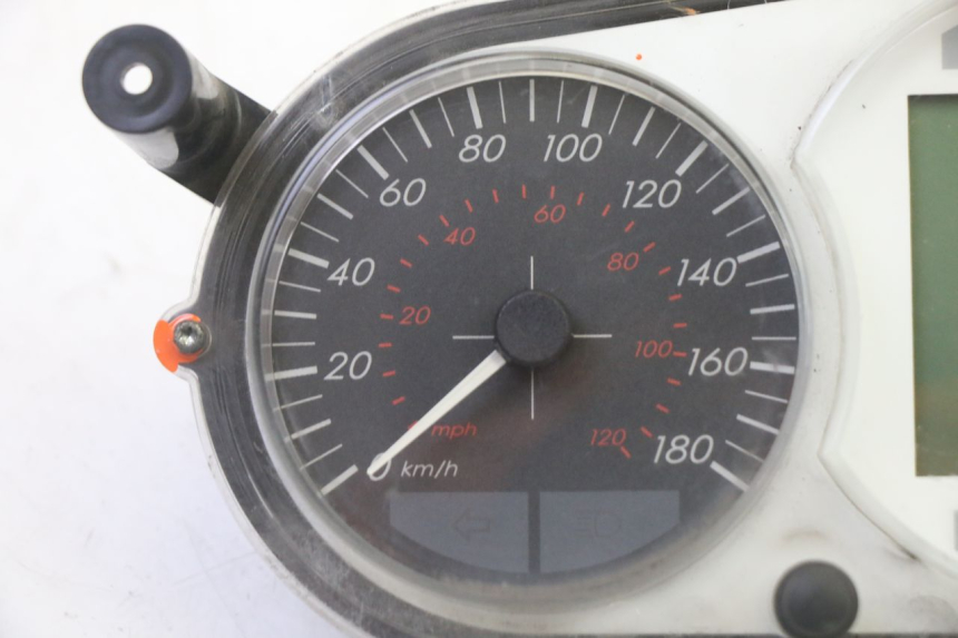 photo de TACHOMETER PEUGEOT SATELIS 125 (2010 - 2012) - Alternative Perspektive