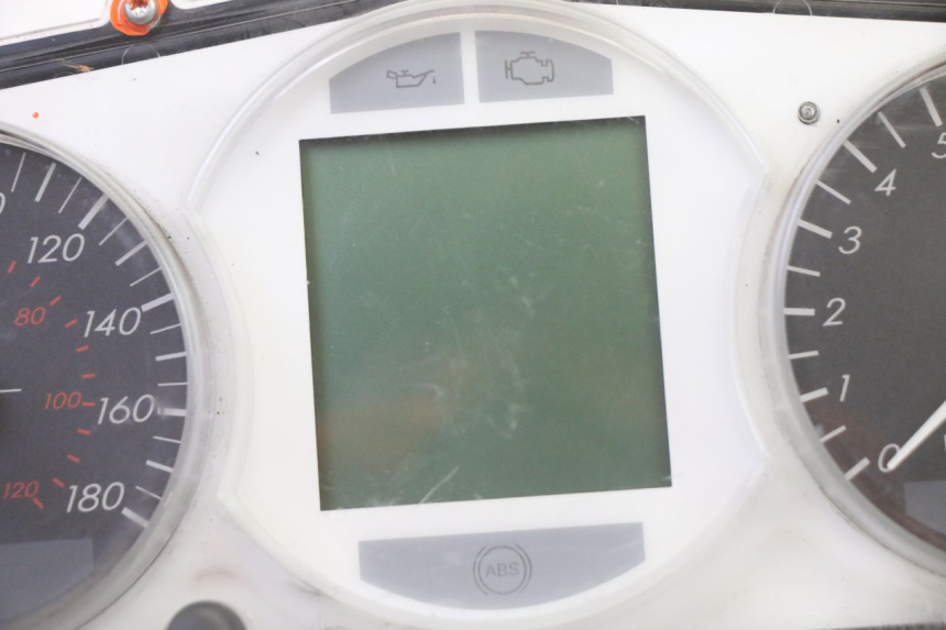 photo de TACHOMETER PEUGEOT SATELIS 125 (2010 - 2012) - Technische Nahaufnahme