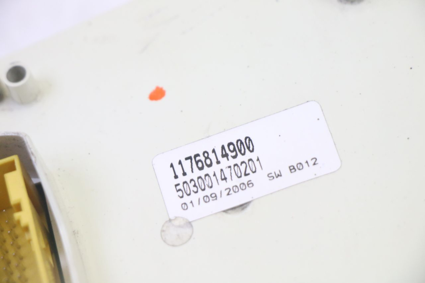 photo de TACHOMETER PEUGEOT SATELIS 125 (2006 - 2009) - Weitere Ansicht des Artikels