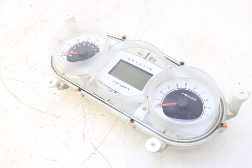 photo de TACHOMETER PEUGEOT SATELIS 125 (2006 - 2009) - Charakteristische Merkmale