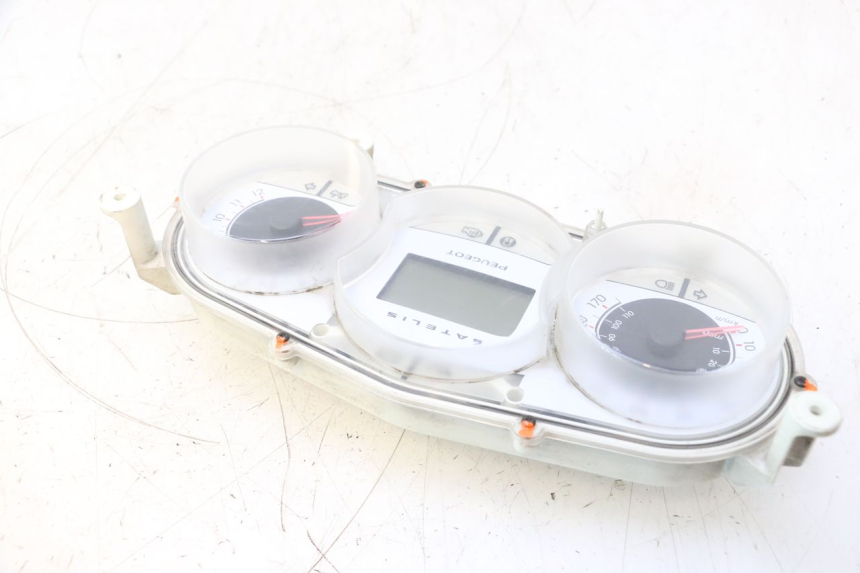 photo de TACHOMETER PEUGEOT SATELIS 125 (2006 - 2009) - Hochauflösende Nahaufnahme