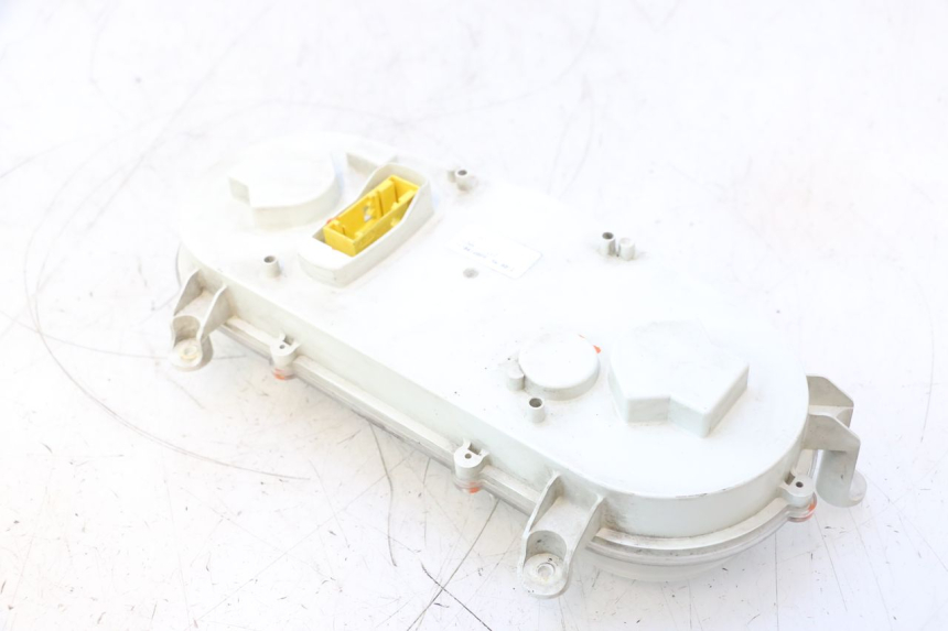photo de TACHOMETER PEUGEOT SATELIS 125 (2006 - 2009) - Oberflächenzustand und Material