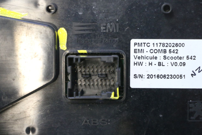 photo de TACHOMETER  PEUGEOT SATELIS 125 (2013 - 2018) - Charakteristische Merkmale