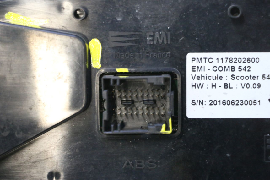 photo de TACHOMETER  PEUGEOT SATELIS 125 (2013 - 2018) - Zoom auf Komponenten