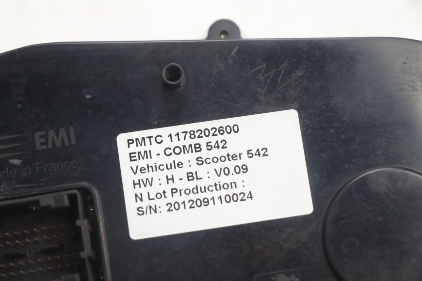 photo de TACHOMETER  PEUGEOT SATELIS 125 (2013 - 2018) - Hochauflösende Nahaufnahme