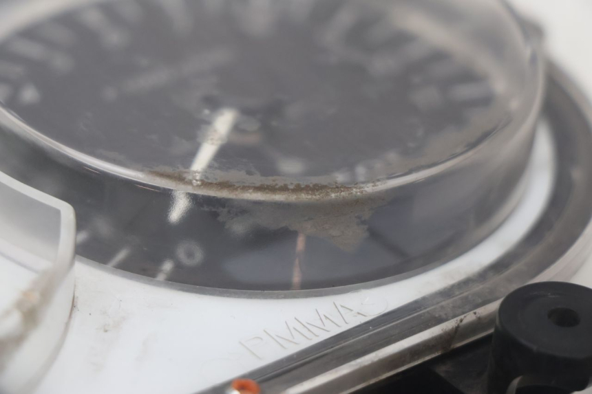 photo de TACHOMETER  PEUGEOT SATELIS 125 (2013 - 2018) - Oberflächenzustand und Material