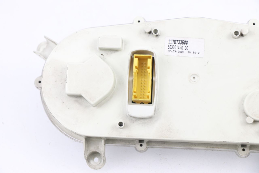 photo de TACHOMETER PEUGEOT SATELIS 125 (2006 - 2009) - Alternative Perspektive