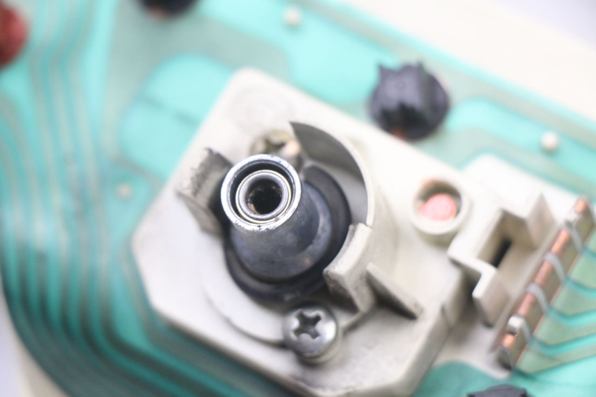 photo de TACHOMETER  APRILIA SCARABEO GT 125 (1999 - 2007) - Charakteristische Merkmale