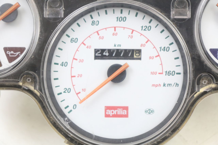 photo de TACHOMETER  APRILIA SCARABEO GT 125 (1999 - 2007) - Zoom auf Gebrauchszustand