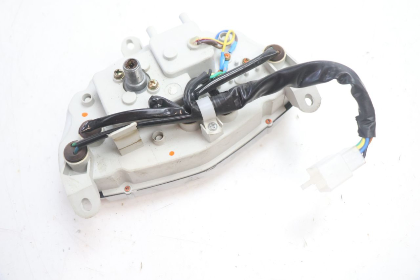 photo de TACHOMETER  FYM SCOOTERONE 125 (2006 - 2008) - Oberflächenzustand und Material