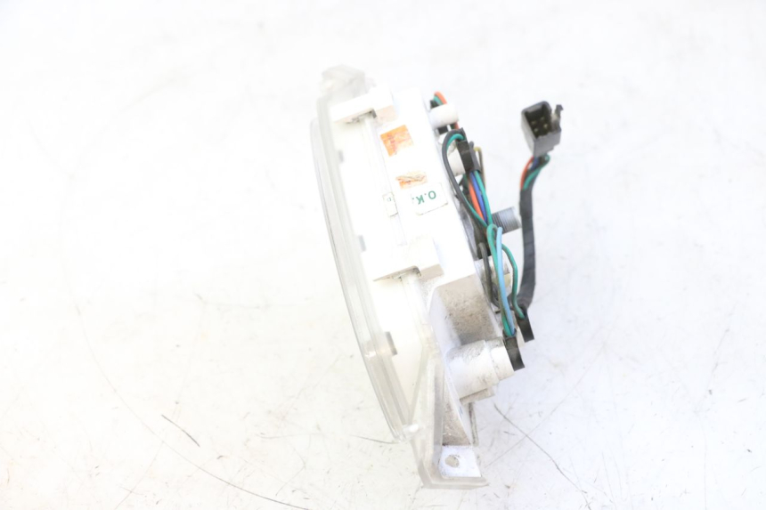 photo de TACHOMETER HONDA SCV LEAD 100 (2003 - 2007) - Technische Nahaufnahme