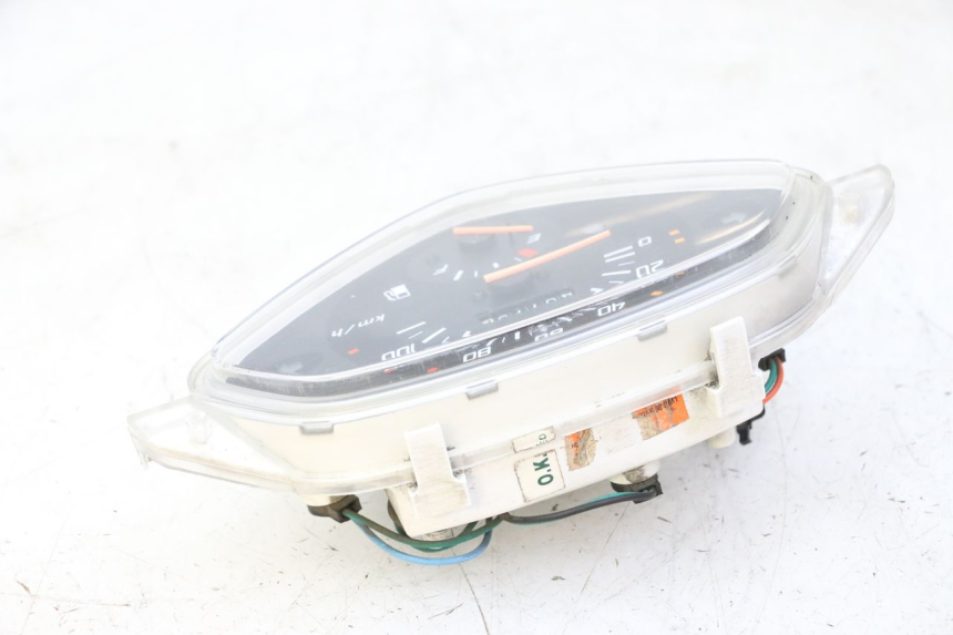 photo de TACHOMETER HONDA SCV LEAD 100 (2003 - 2007) - Oberflächenzustand und Material
