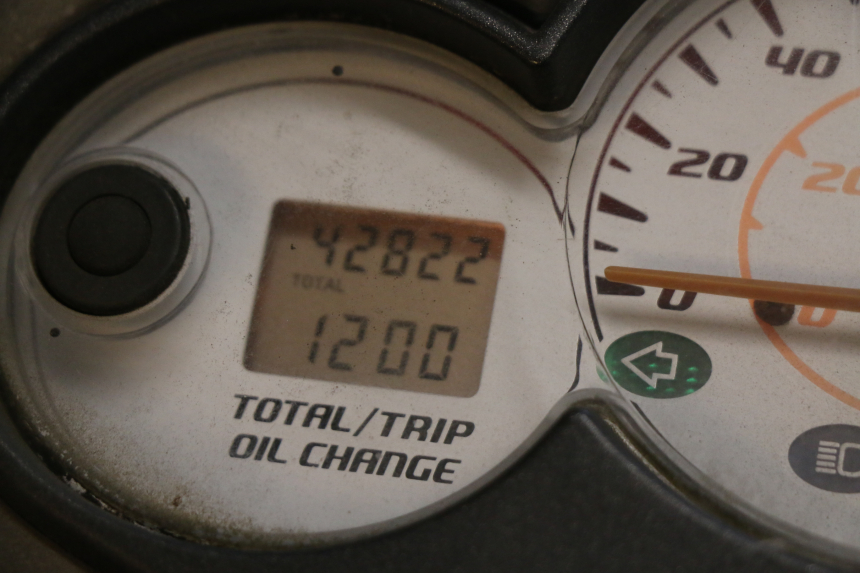 photo de TACHOMETER  HONDA SES DYLAN 125 (2002 - 2006) - Weitere Ansicht des Artikels