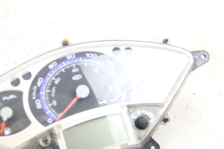 photo de TACHOMETER  MBK SKYCRUISER 125 (2006 - 2009) - Oberflächenzustand und Material