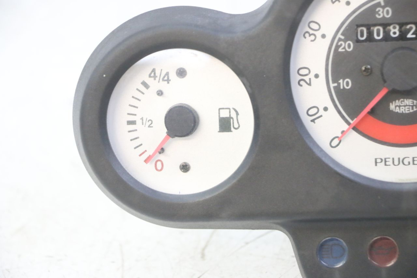 photo de TACHOMETER  PEUGEOT SPEEDFIGHT 2 LC 50 (2000 - 2009) - Charakteristische Merkmale