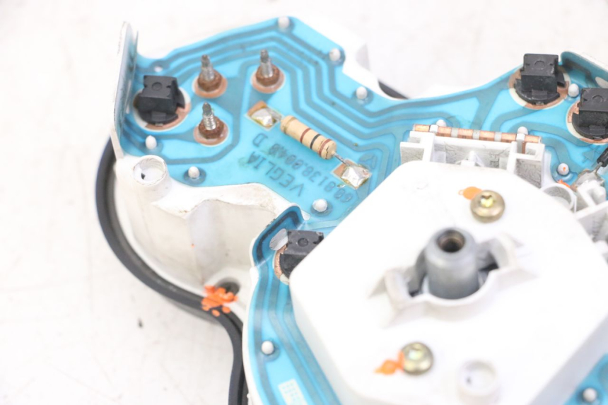 photo de TACHOMETER  PEUGEOT SPEEDFIGHT 2 LC 50 (2000 - 2009) - Zoom auf Gebrauchszustand