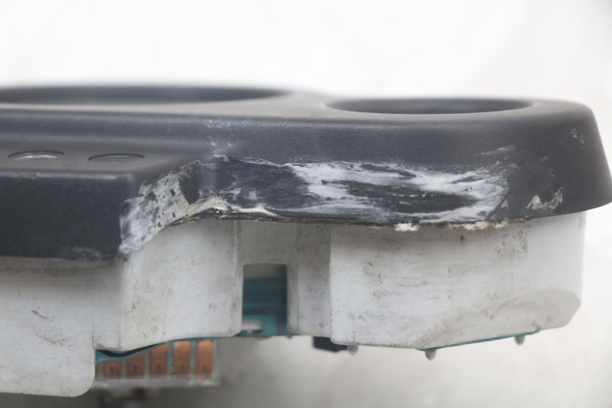 photo de TACHOMETER PEUGEOT SPEEDFIGHT 100 (1997 - 2007) - Oberflächenzustand und Material