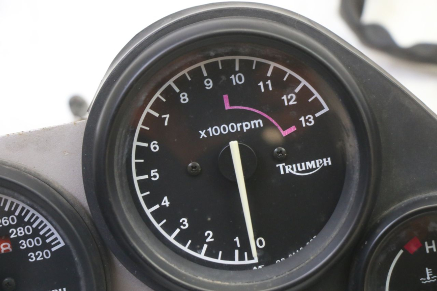 photo de TACHOMETER  TRIUMPH SPRINT 900 (1995 - 1998) - Zoom auf Gebrauchszustand
