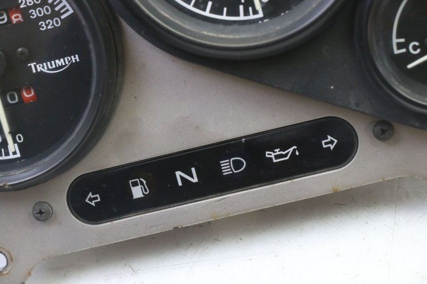 photo de TACHOMETER  TRIUMPH SPRINT 900 (1995 - 1998) - Technische Nahaufnahme