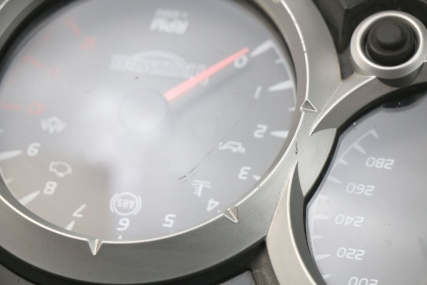 photo de TACHOMETER  TRIUMPH SPRINT ST ABS 1050 (2005 - 2007) - Charakteristische Merkmale
