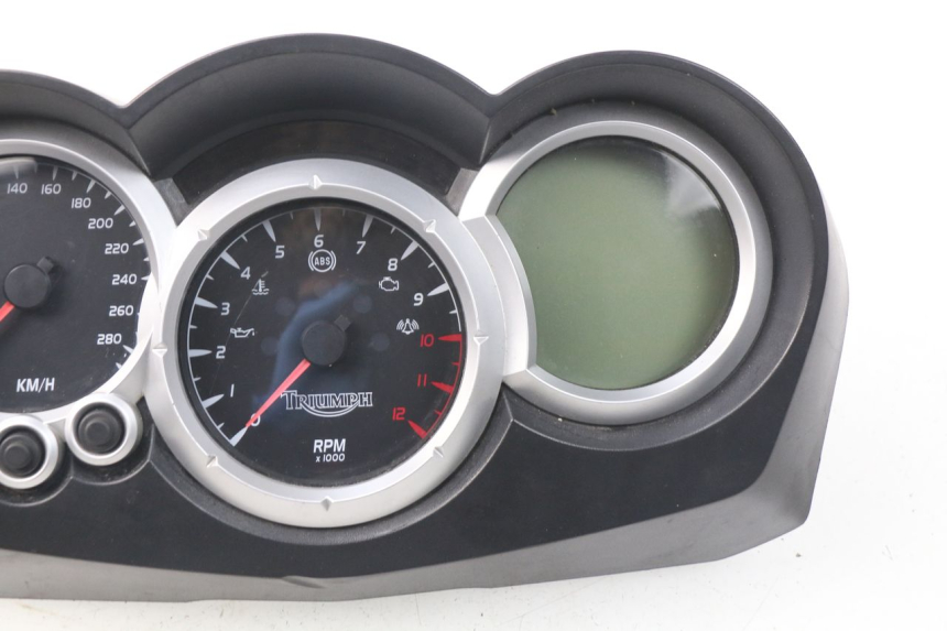photo de TACHOMETER  TRIUMPH SPRINT ST ABS 1050 (2005 - 2007) - Hochauflösende Nahaufnahme