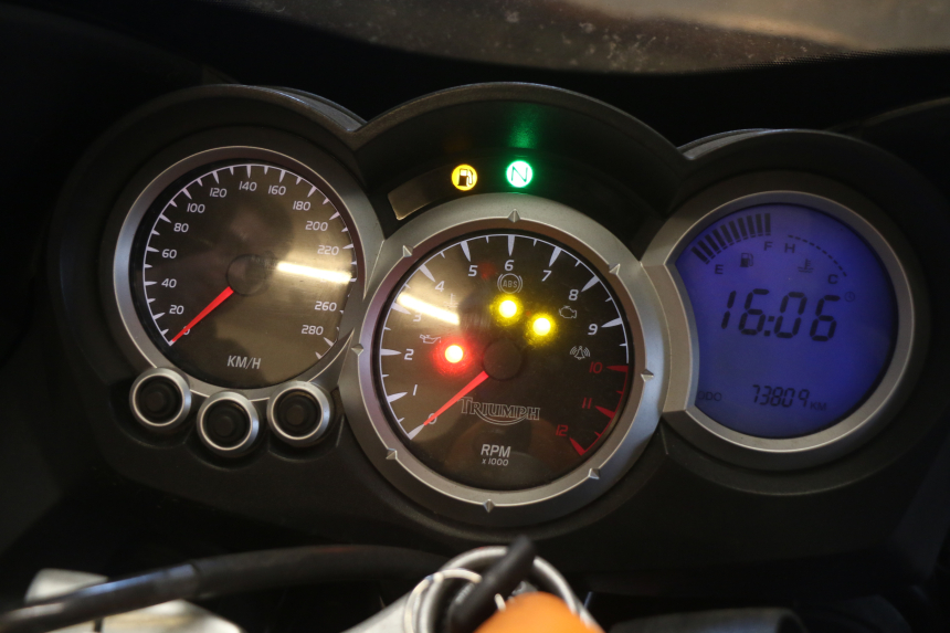 photo de TACHOMETER  TRIUMPH SPRINT ST ABS 1050 (2005 - 2007) - Detaillierte Sichtprüfung