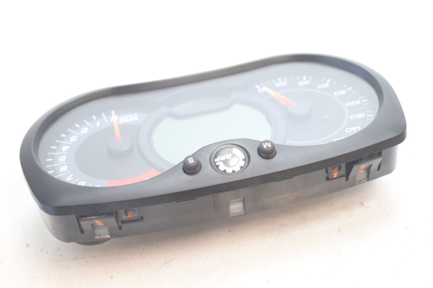 photo de TACHOMETER  CAN-AM SPYDER RS 1000 (2008 - 2012) - Details der Befestigungspunkte