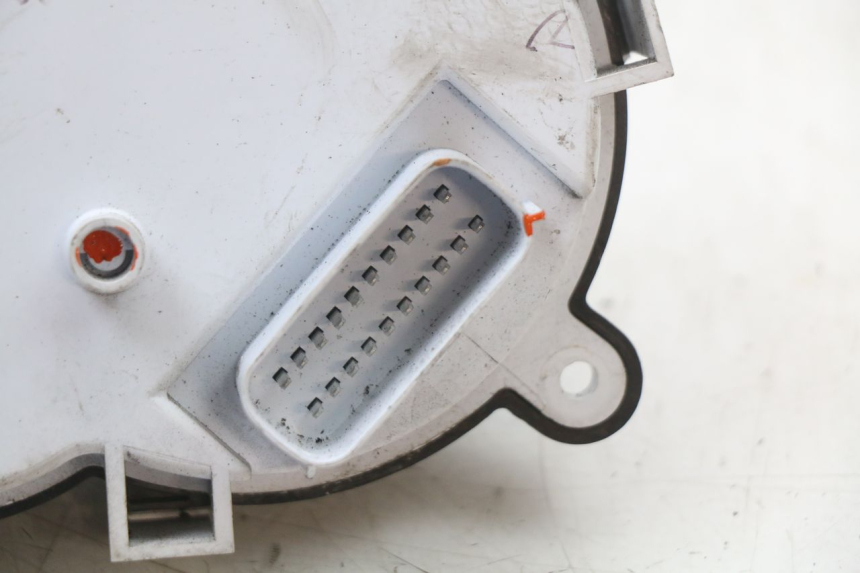 photo de TACHOMETER  APRILIA SR 2T 50 (2018 - 2022) - Details der Befestigungspunkte