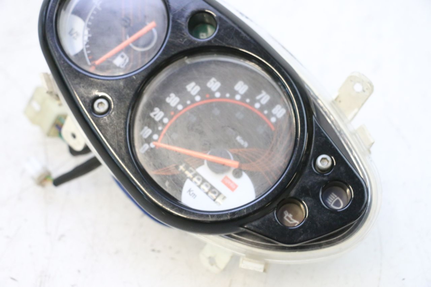 photo de TACHOMETER  APRILIA SR MOTARD 50 (2012 - 2018) - Zoom auf Gebrauchszustand