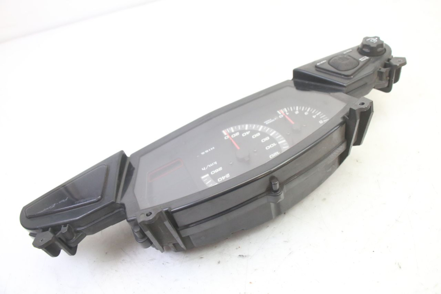 photo de TACHOMETER  HONDA ST PAN EUROPEAN 1300 (2002 - 2013) - Oberflächenzustand und Material