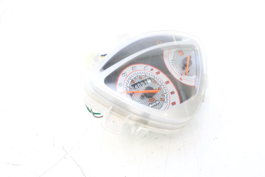 photo de TACHOMETER  VASTRO STREET S 50 (2016 - 2021) - Oberflächenzustand und Material