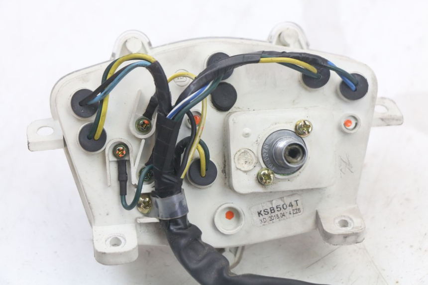 photo de TACHOMETER  PEUGEOT STREETZONE 4T 50 (2018 - 2023) - Details der Befestigungspunkte
