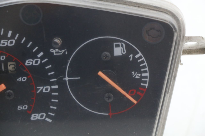 photo de TACHOMETER  PEUGEOT STREETZONE I 2T 50 (2018 - 2020) - Zoom auf Gebrauchszustand