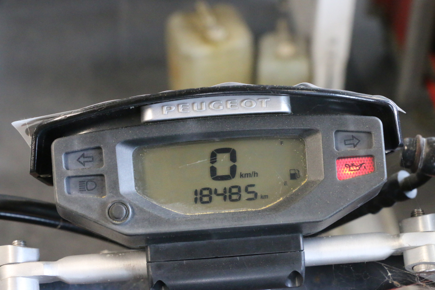 photo de TACHOMETER  PEUGEOT STREETZONE NAKED 2T 50 (2014 - 2018) - Zoom auf Gebrauchszustand