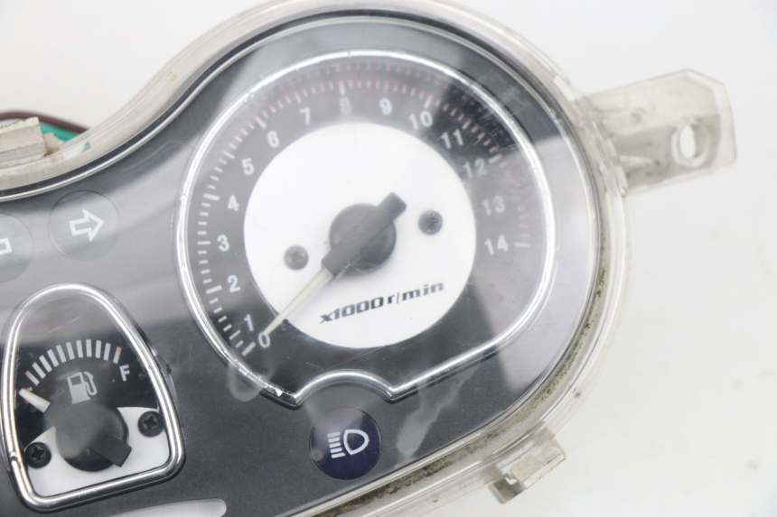 photo de TACHOMETER  PEUGEOT SUM UP 125 (2008 - 2013) - Weitere Ansicht des Artikels
