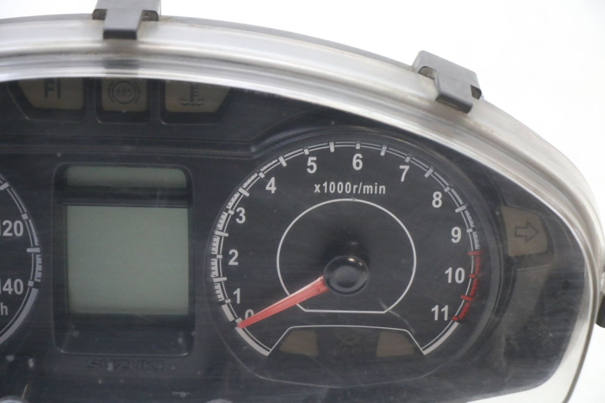 photo de TACHOMETER  SUZUKI BURGMAN 125 (2015 - 2017) - Zoom auf Gebrauchszustand