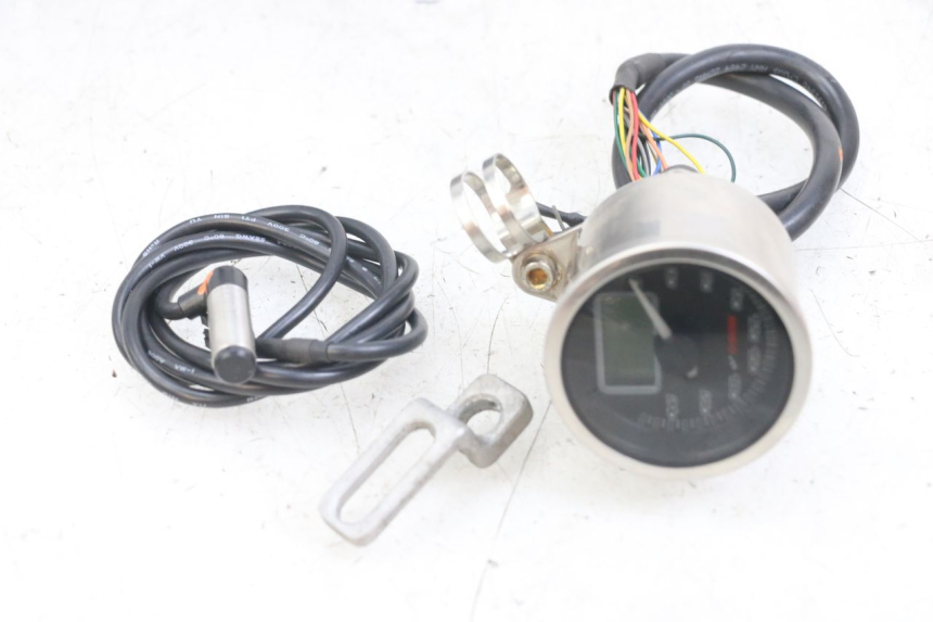 photo de TACHOMETER SUZUKI SV N 650 (1999 - 2002) - Zoom auf Gebrauchszustand