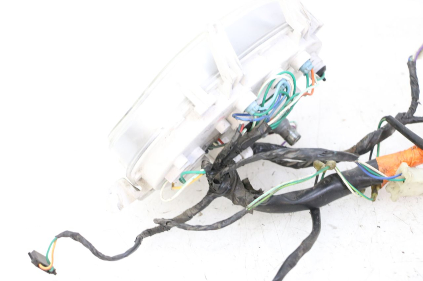 photo de TACHOMETER SYM FIDDLE 3 III 125 (2014 - 2020) - Details der Befestigungspunkte