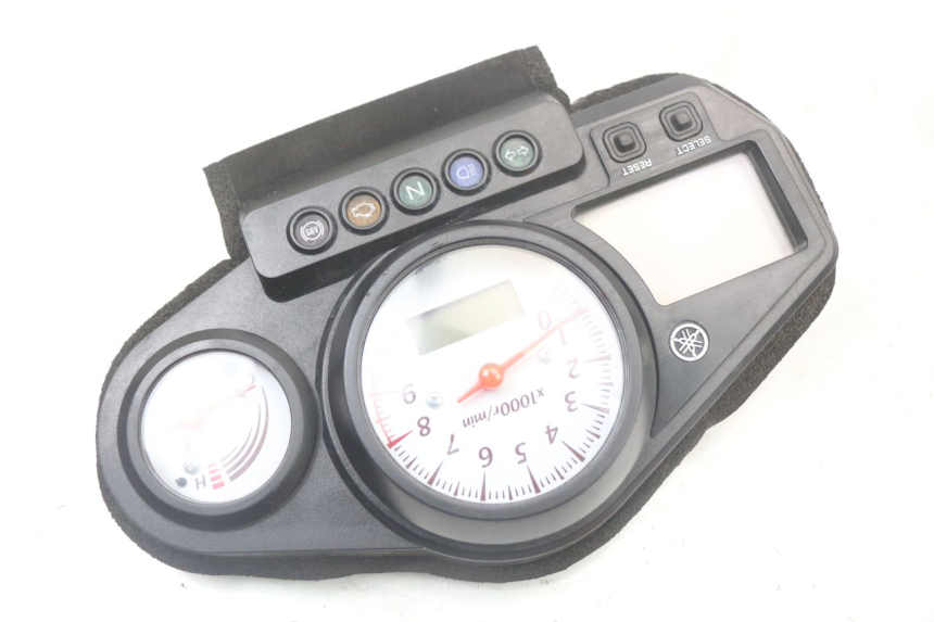 photo de TACHOMETER YAMAHA TDM ABS 900 (2002 - 2014) - Details der Befestigungspunkte