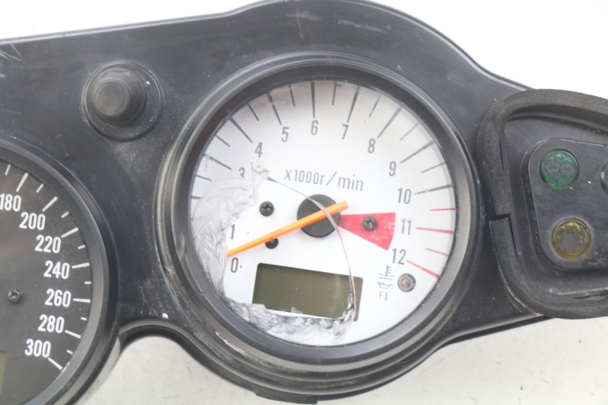 photo de TACHOMETER SUZUKI TLS TL S 1000 (1997 - 2001) - Zoom auf Komponenten