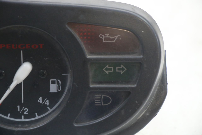photo de TACHOMETER  PEUGEOT TREKKER TKR 50 (2005 - 2014) - Zoom auf Gebrauchszustand