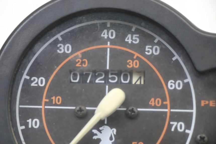 photo de TACHOMETER  PEUGEOT TREKKER TKR 50 (2005 - 2014) - Zoom auf Gebrauchszustand