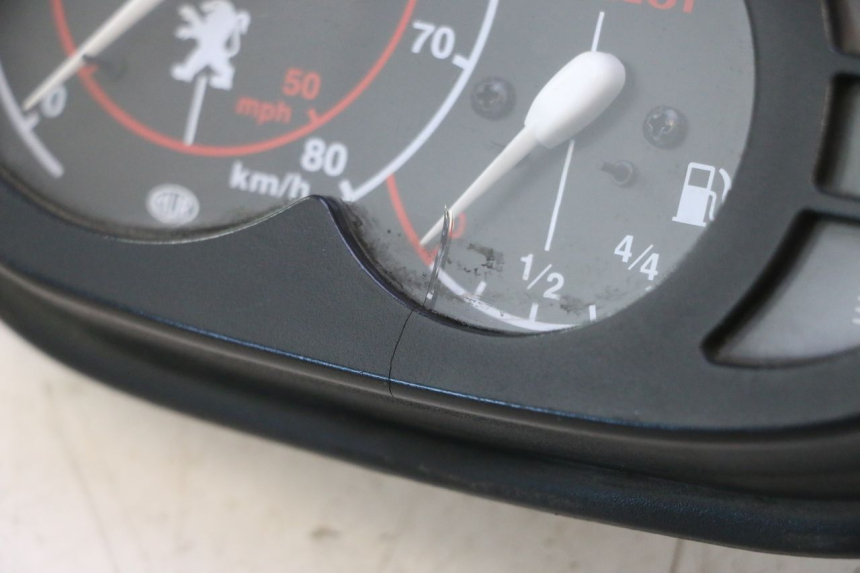 photo de TACHOMETER  PEUGEOT TREKKER TKR 50 (2005 - 2014) - Weitere Ansicht des Artikels