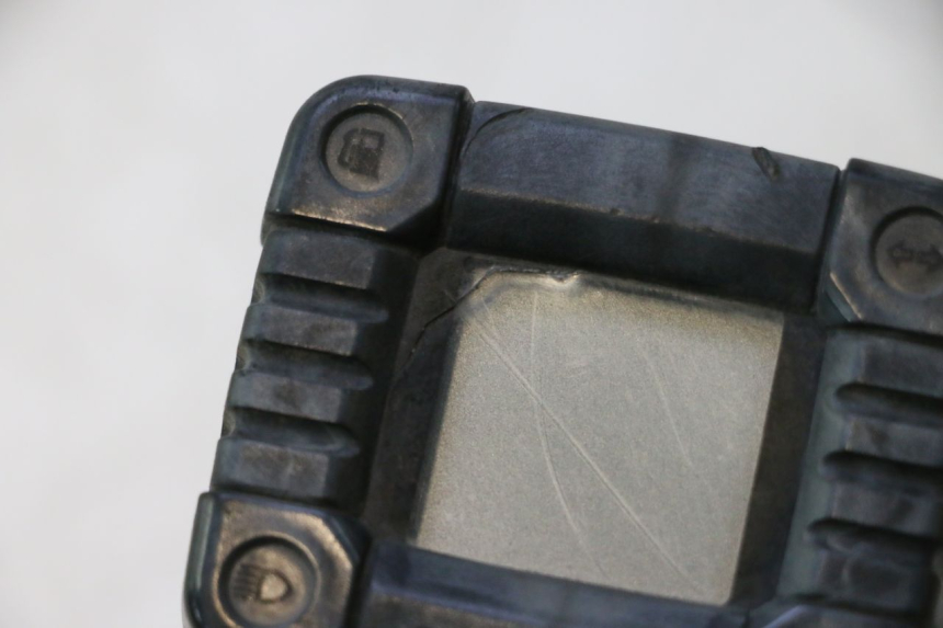 photo de TACHOMETER PEUGEOT TREKKER 50 (1995 - 2004) - Ergänzendes Produktfoto