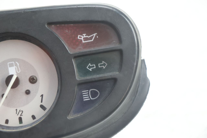 photo de TACHOMETER PEUGEOT TREKKER 50 (1995 - 2004) - Alternative Perspektive